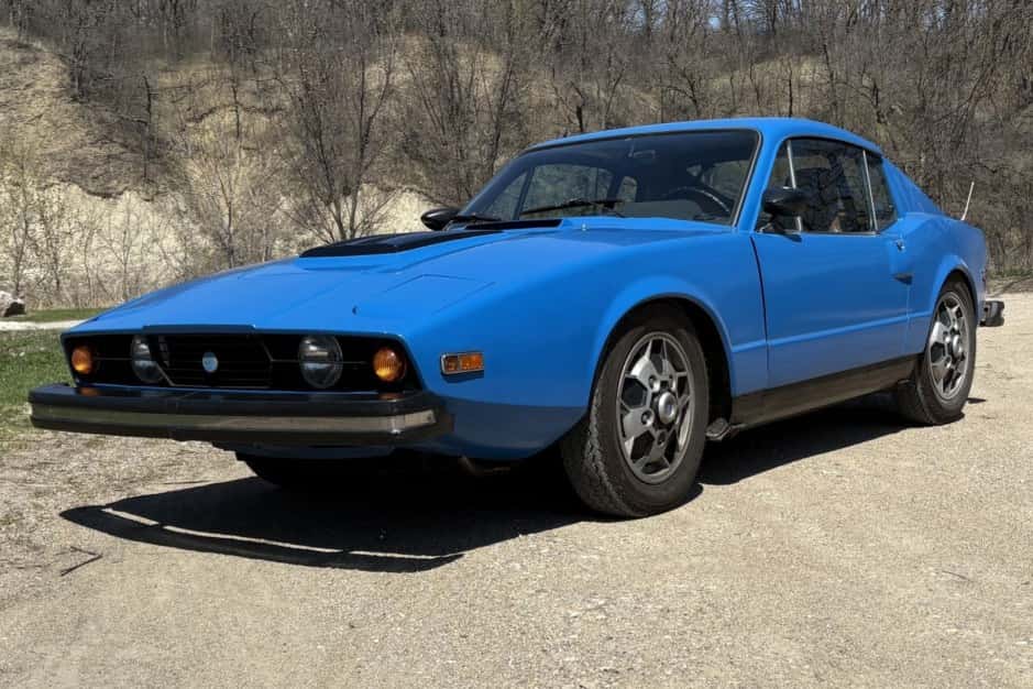 1974 Saab Sonett sold for $6,900