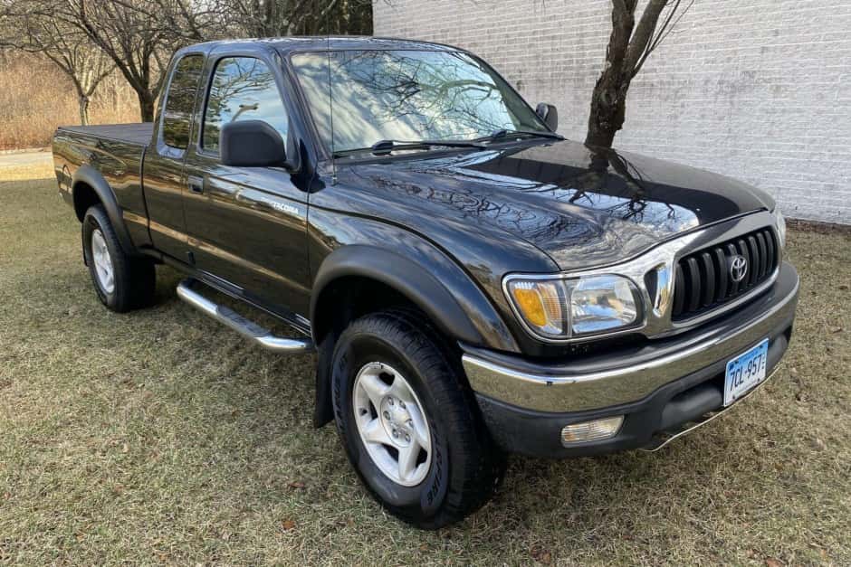 2004 Toyota Tacoma (N1X0 1995-2005) sold for $16,250