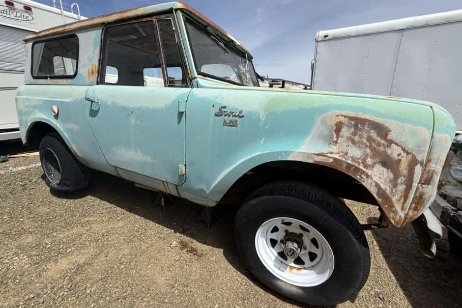 1964 International Harvester Scout 80 sold for $6,100