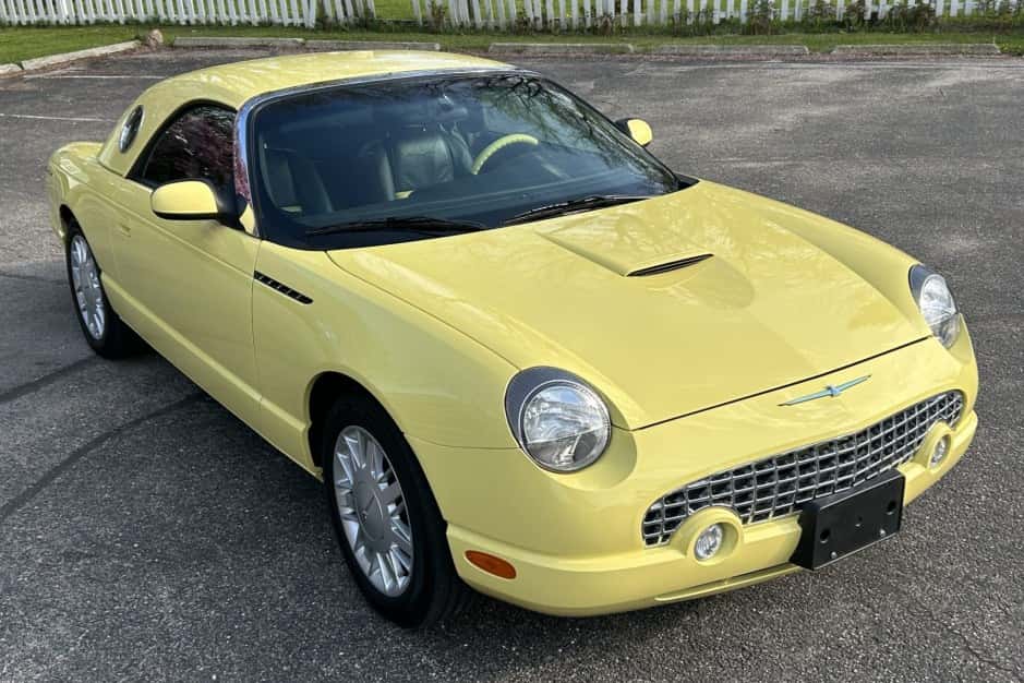 2002 Ford Thunderbird (2002-2005) sold for $18,500
