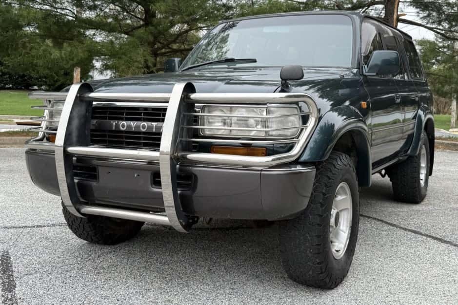 1994 Toyota Land Cruiser 80-Series sold for $7,100