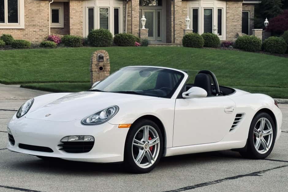 2010 Porsche 987 Boxster sold for $28,250