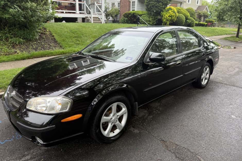 2001 Nissan Maxima sold for $4,917