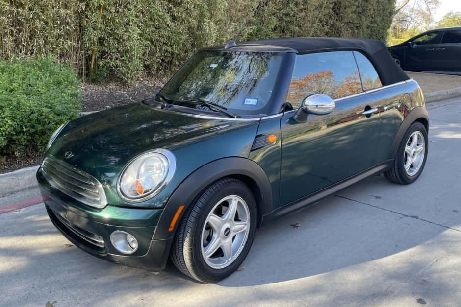 2010 Mini R57 Convertible sold for $9,000