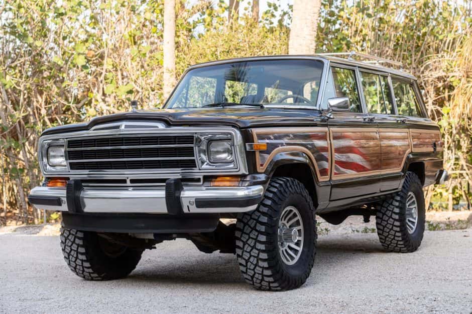 1988 Jeep SJ Grand Wagoneer sold for $25,000