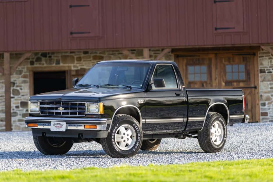 1990 Chevrolet S-10 (1982-1993) sold for $13,000