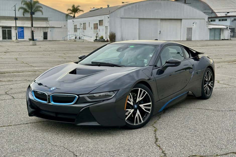 2015 BMW i8 sold for $40,500