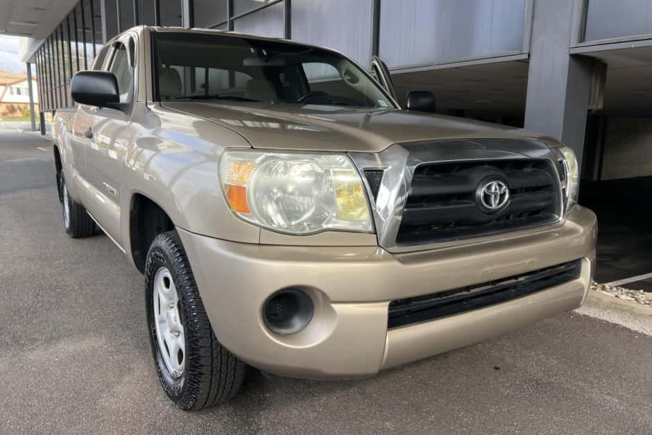 2005 Toyota Tacoma (N2X0 2005-2015) sold for $15,500