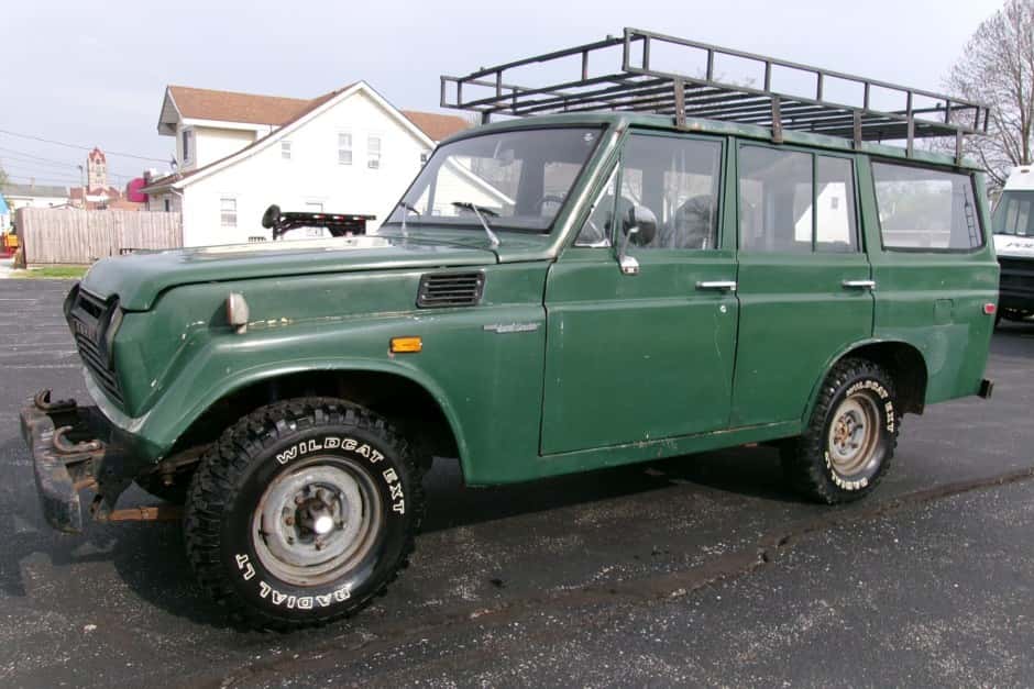 1972 Toyota Land Cruiser FJ55 sold for $3,605