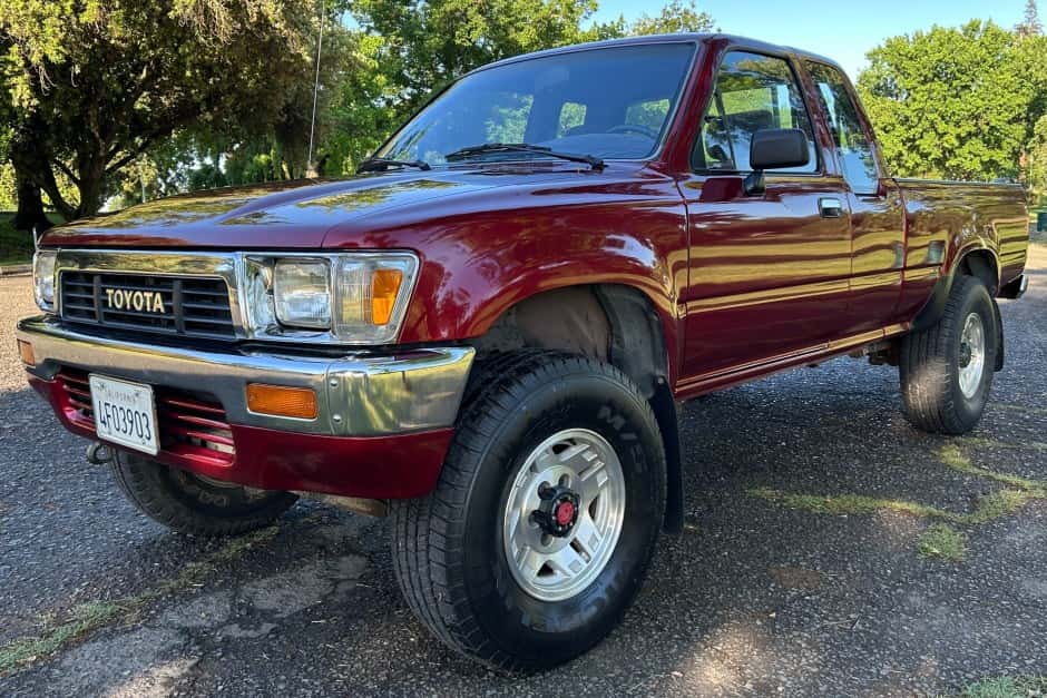 1991 Toyota Pickup (N80/90/100/110 1989-1997) sold for $19,343