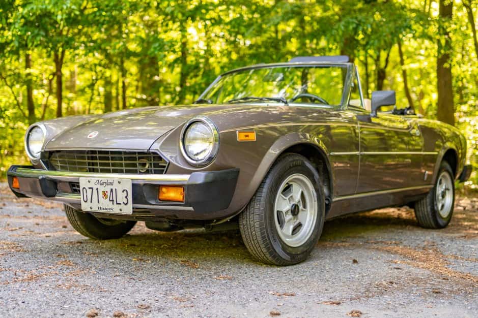 1981 Fiat 124 Spider (1966-1985) sold for $12,000