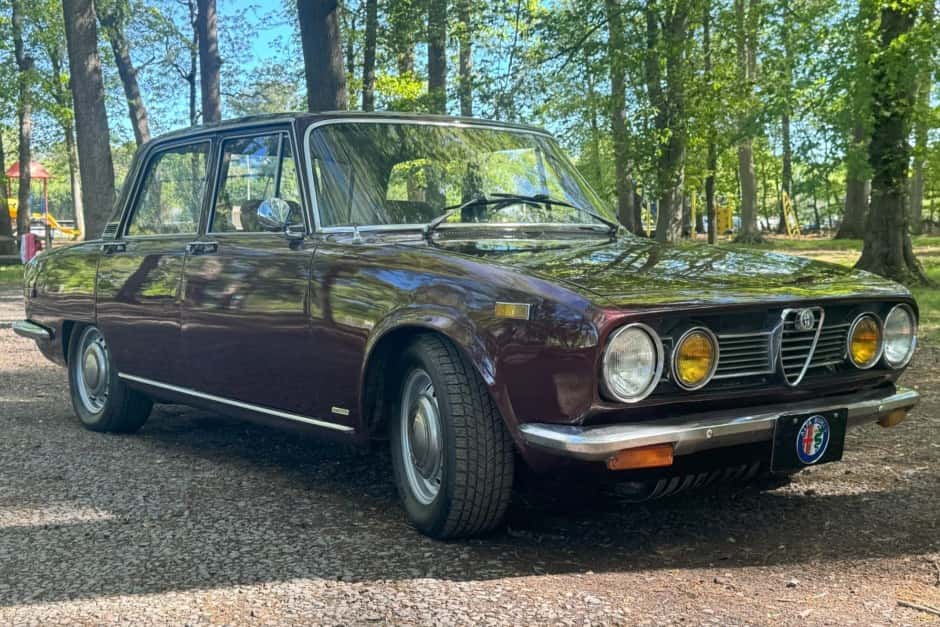 1971 Alfa Romeo 105 Series Sedan sold for $21,000