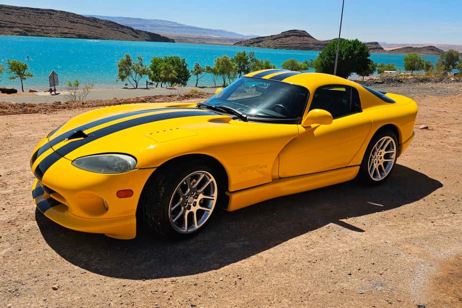 2002 Dodge Viper SR II (1996-2002) sold for $74,000