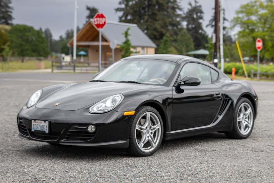2009 Porsche 987 Cayman sold for $33,500