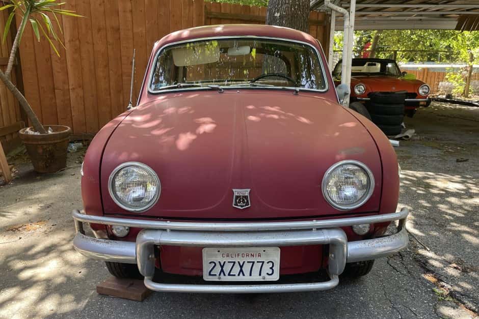 1966 Renault Dauphine sold for $4,600