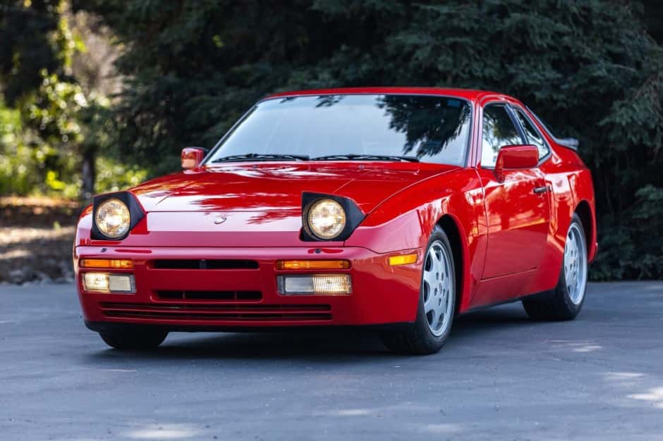 1986 Porsche 944 Turbo sold for $28,100