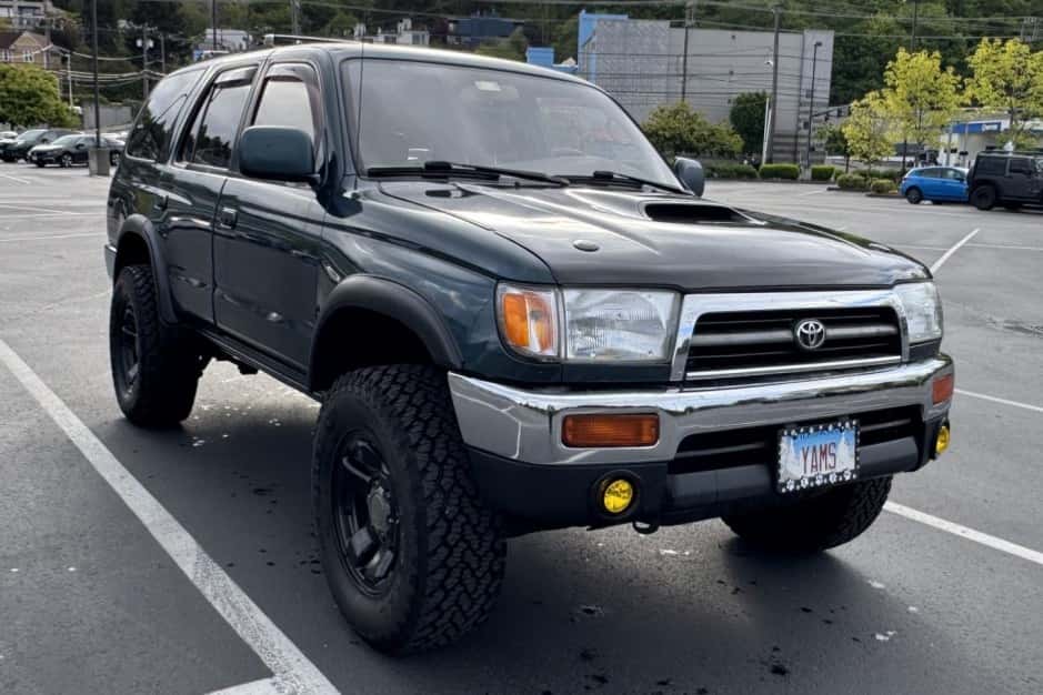 1996 Toyota 4Runner (N180) sold for $4,100