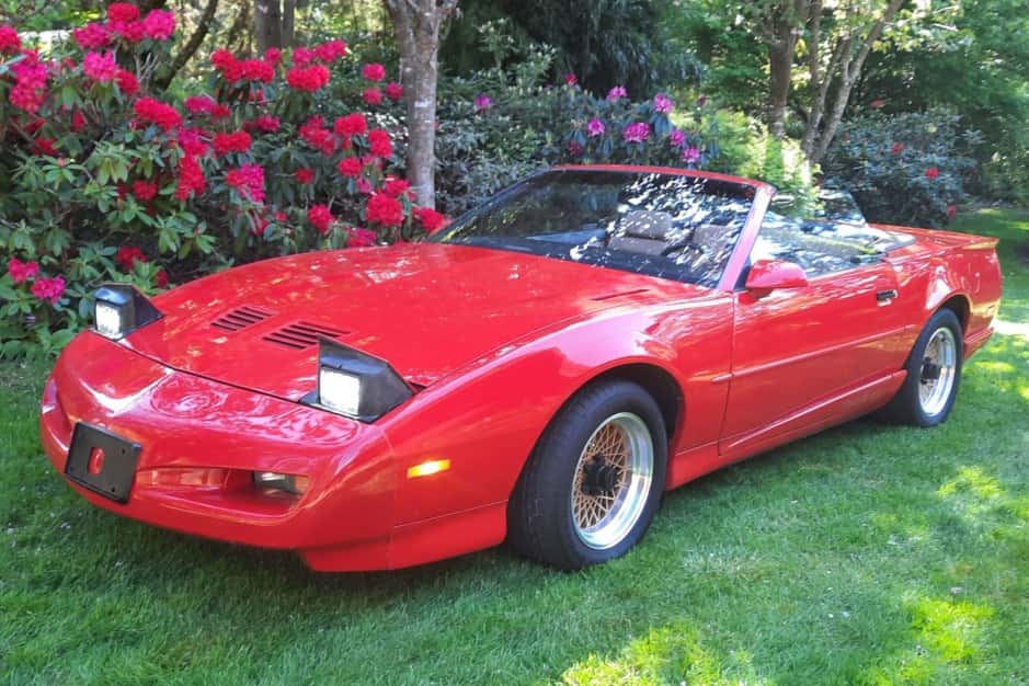 1991 Pontiac Firebird (1982-1992) sold for $7,801