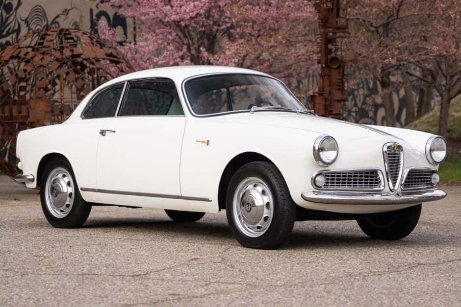 1960 Alfa Romeo 750/101 Series Giulietta & Giulia sold for $45,000