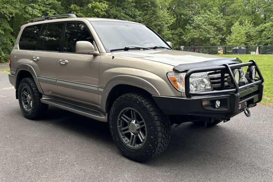 2006 Toyota Land Cruiser 100-Series sold for $26,250