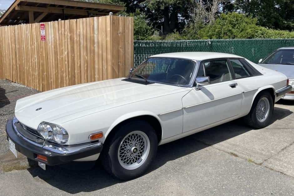 1990 Jaguar XJS sold for $5,200