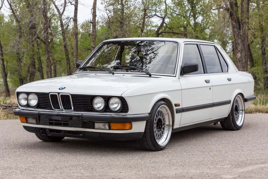 1986 BMW E28 5-Series sold for $15,850