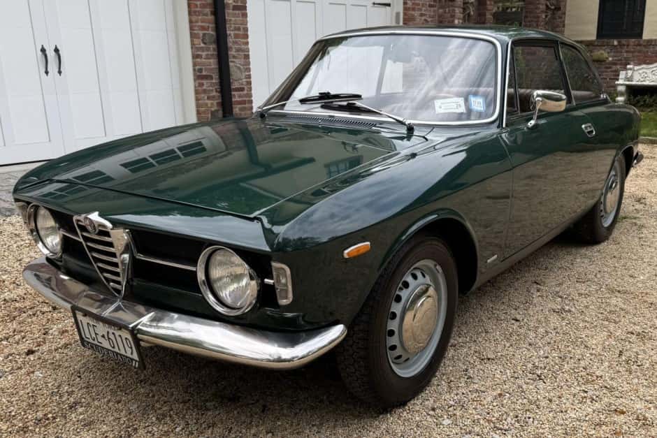 1967 Alfa Romeo 105/115 Series Coupe sold for $44,000