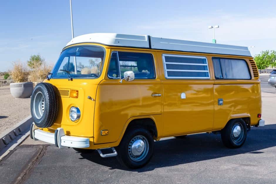 1977 Volkswagen Bay-Window Camper sold for $26,250