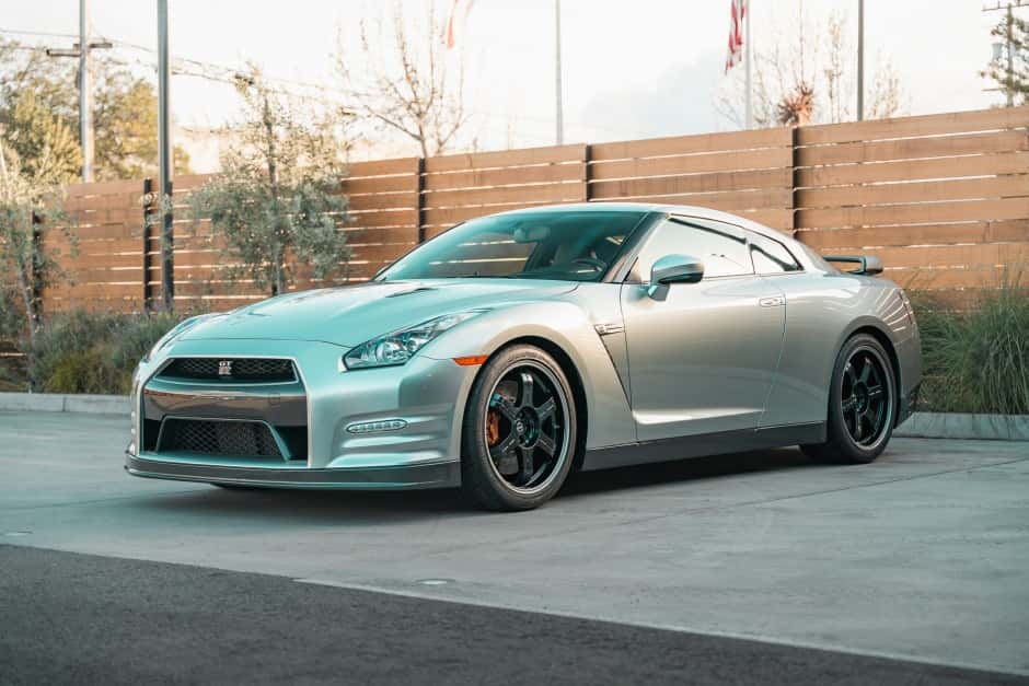 2013 Nissan GT-R R35 sold for $106,000