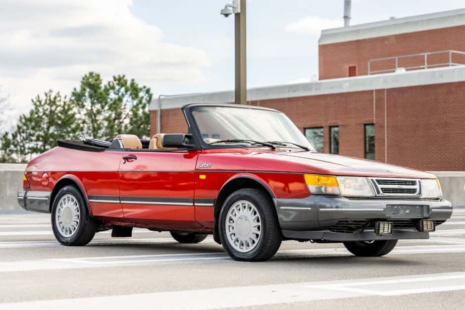 1987 Saab 900 sold for $6,200