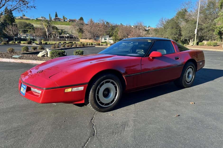 1985 Chevrolet Corvette C4 sold for $5,250