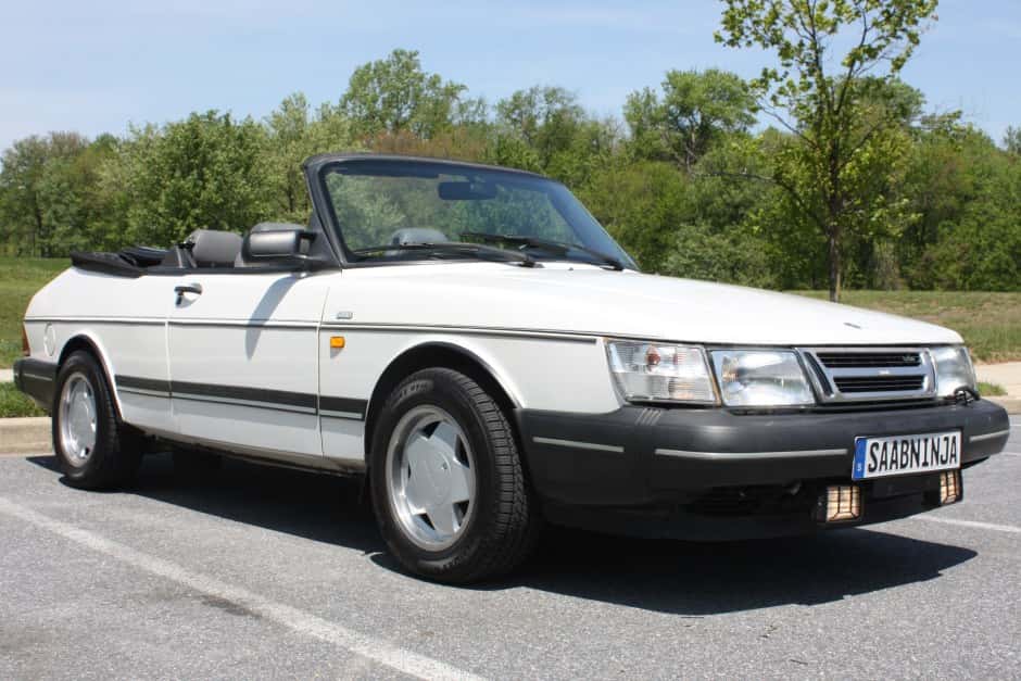 1991 Saab 900 sold for $4,000
