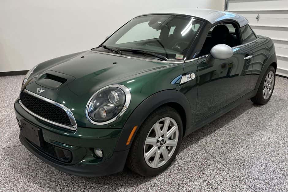 2014 Mini R58 & R59 Coupe & Roadster sold for $10,500