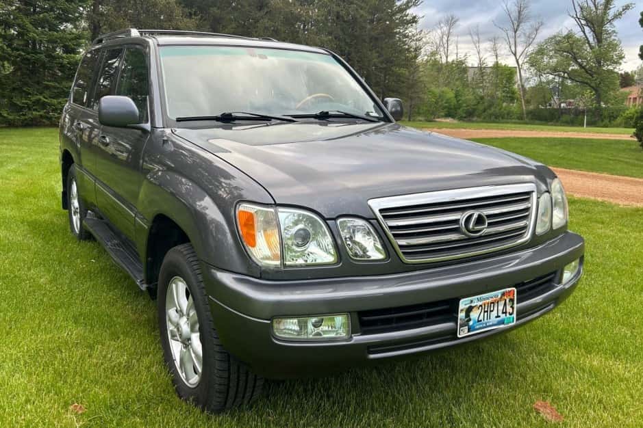 2004 Lexus LX470 sold for $5,600