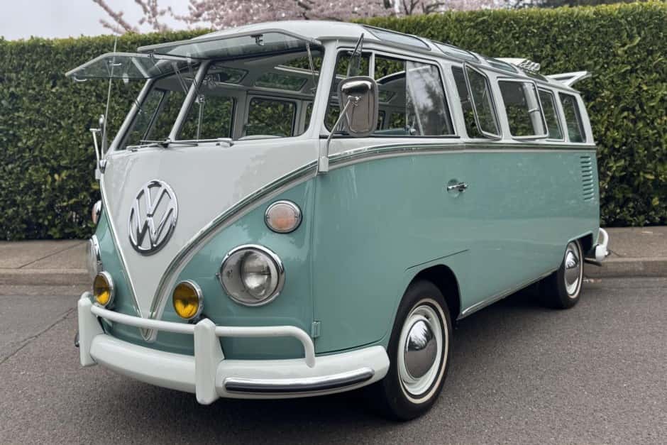 1966 Volkswagen Split-Window Bus sold for $95,000