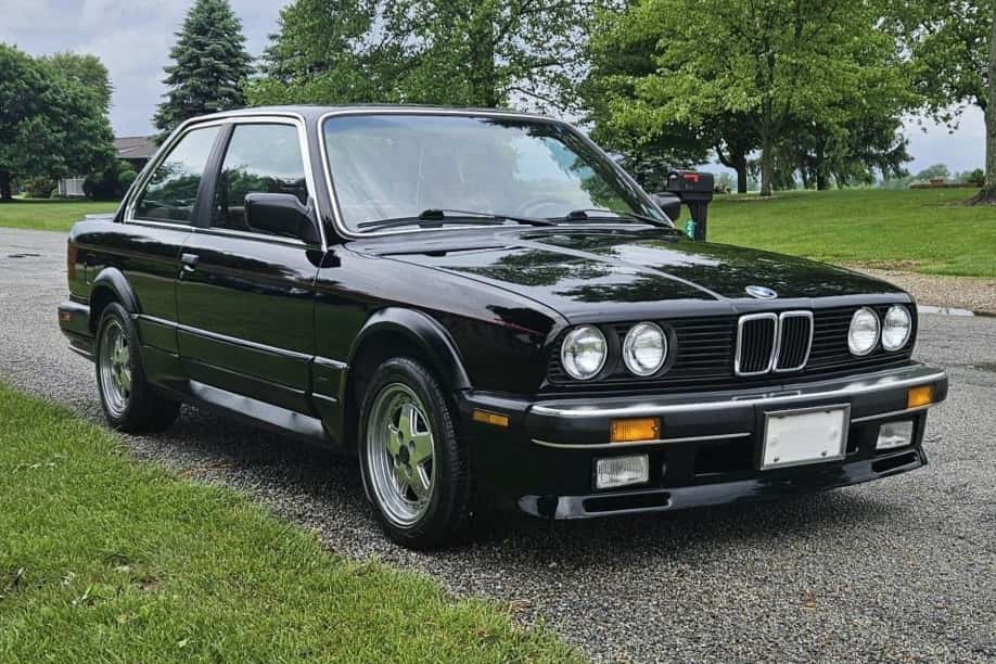1986 BMW E30 3-Series Coupe sold for $18,500