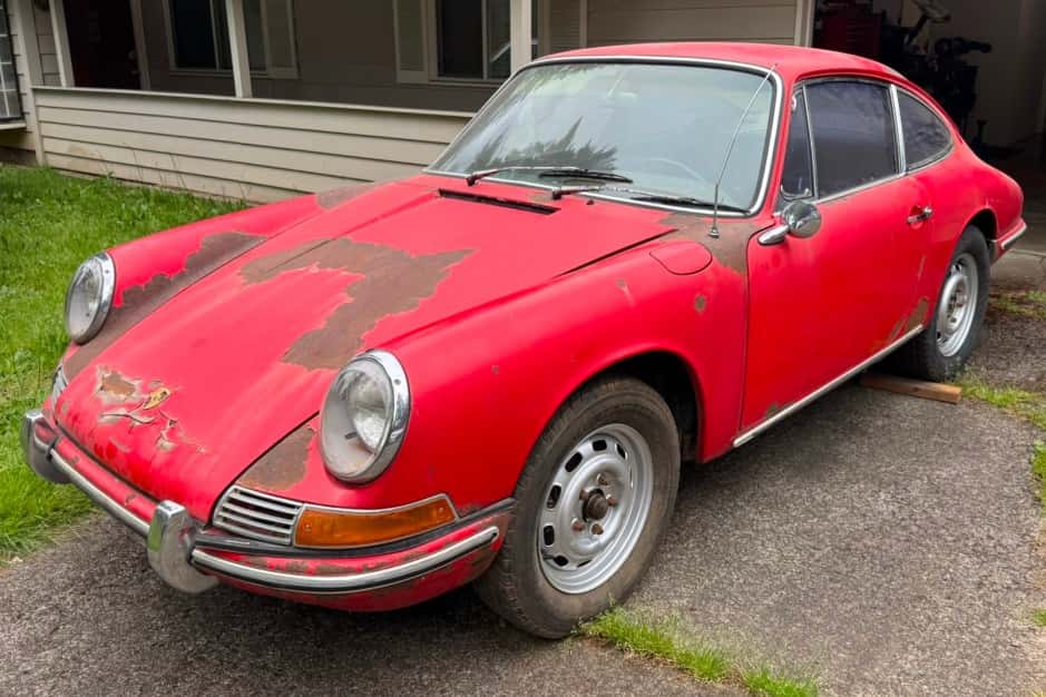1966 Porsche 912 sold for $16,912