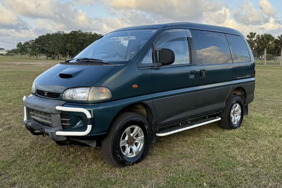 1996 Mitsubishi Delica sold for $7,900