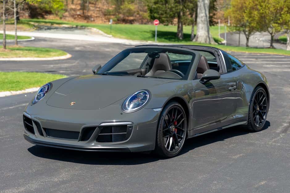 2018 Porsche 991 911 (Non-Turbo/GT2/GT3) sold for $161,000