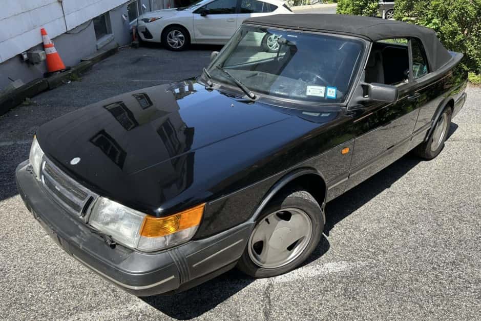 1994 Saab 900 sold for $4,900