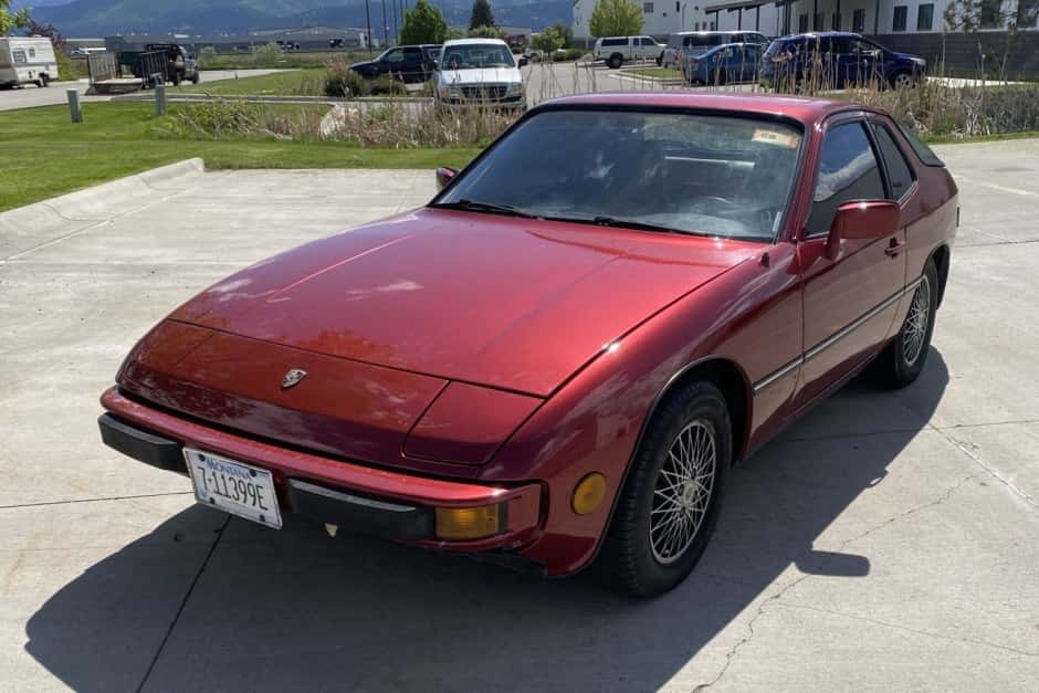 1982 Porsche 924 sold for $1,850