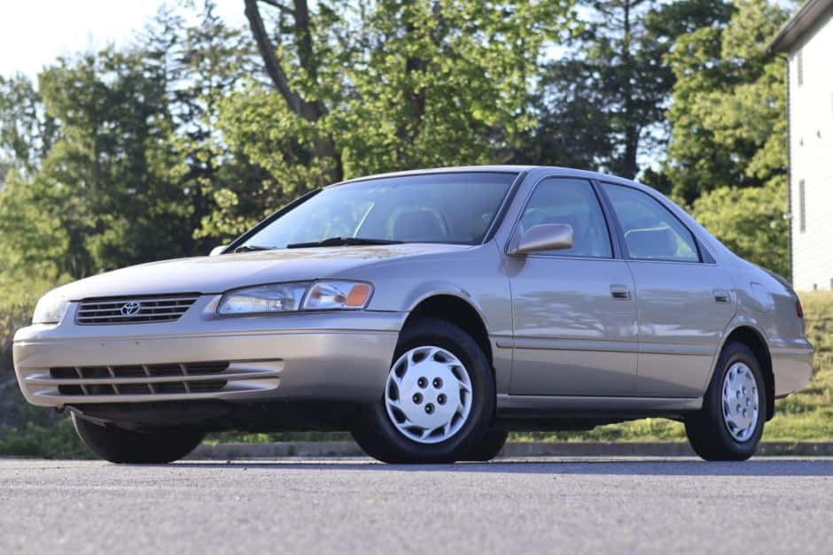 1998 Toyota Camry sold for $7,755