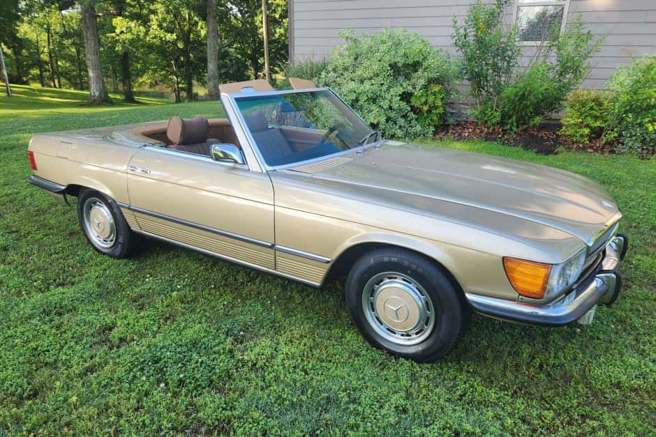 1973 Mercedes-Benz R107 SL sold for $5,500