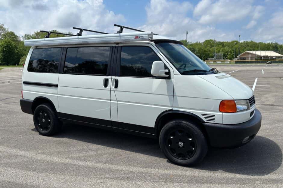 2001 Volkswagen EuroVan sold for $11,751