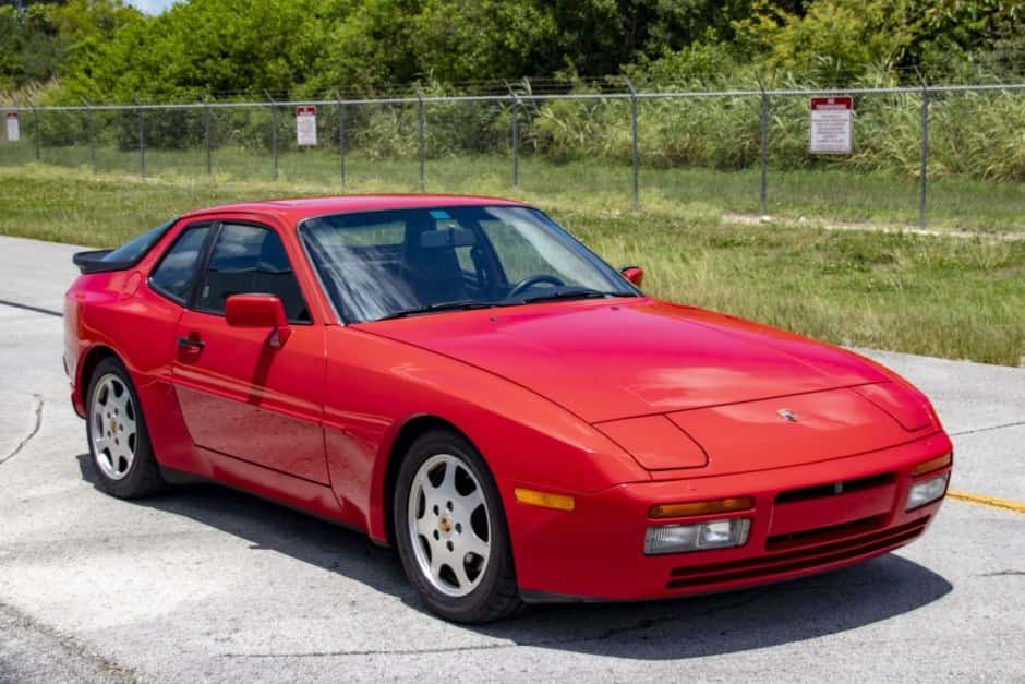 1989 Porsche 944 Turbo sold for $30,500