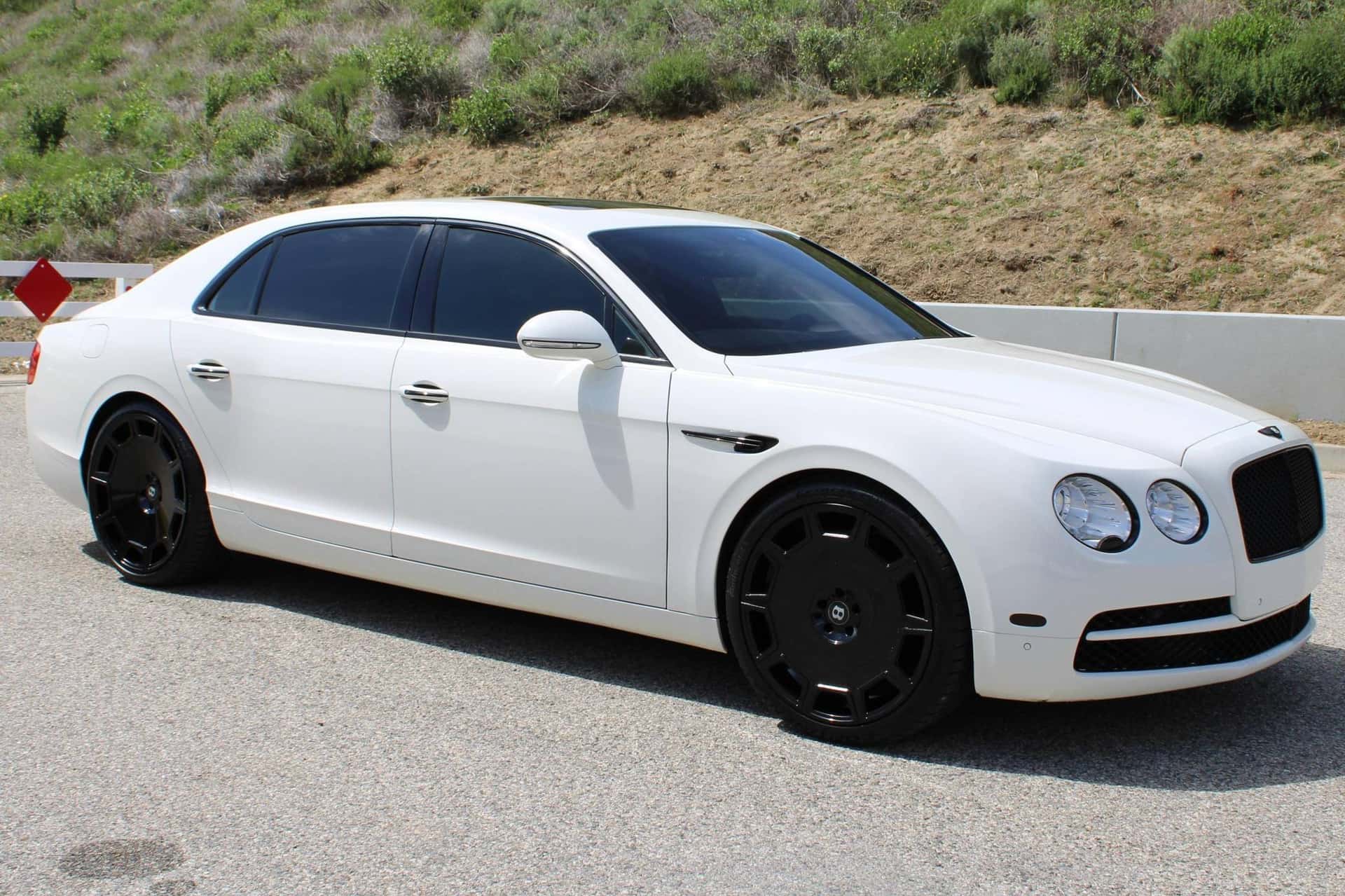2016 Bentley Flying Spur sold for $32,786
