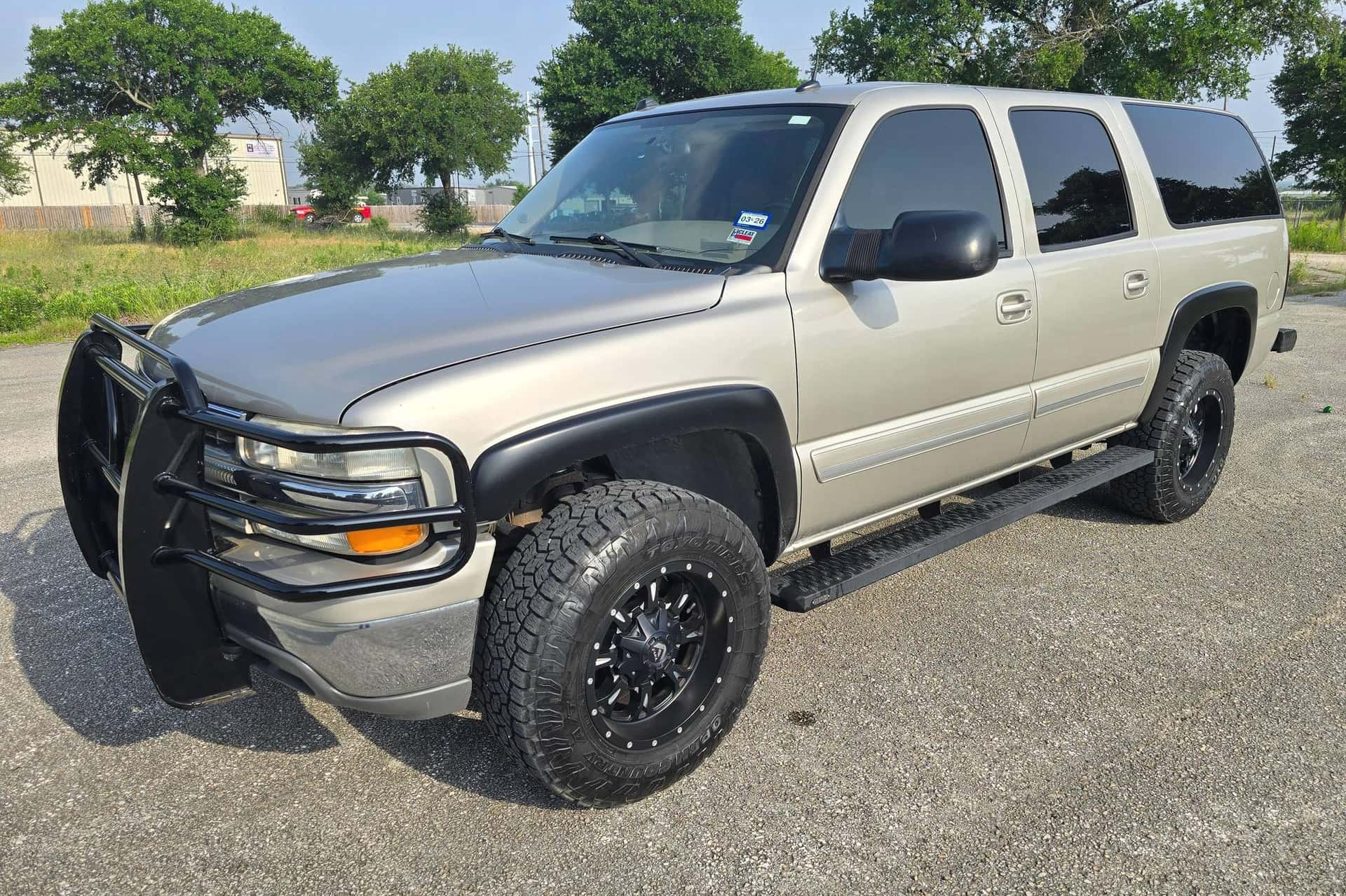 2005 Chevrolet Suburban sold for $23,700