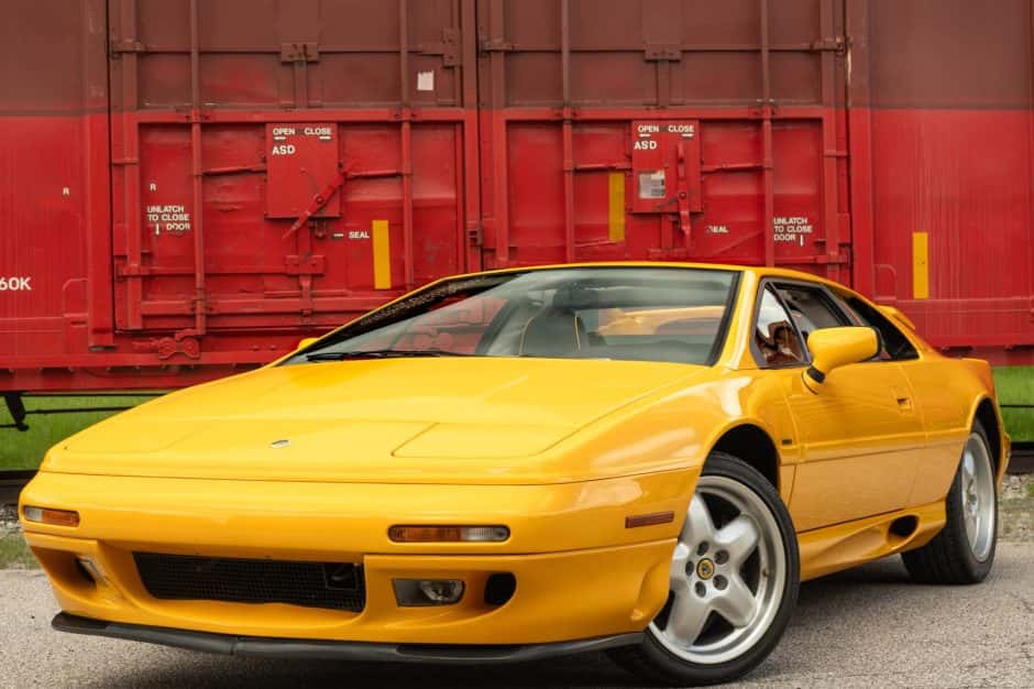 1995 Lotus Esprit sold for $53,000