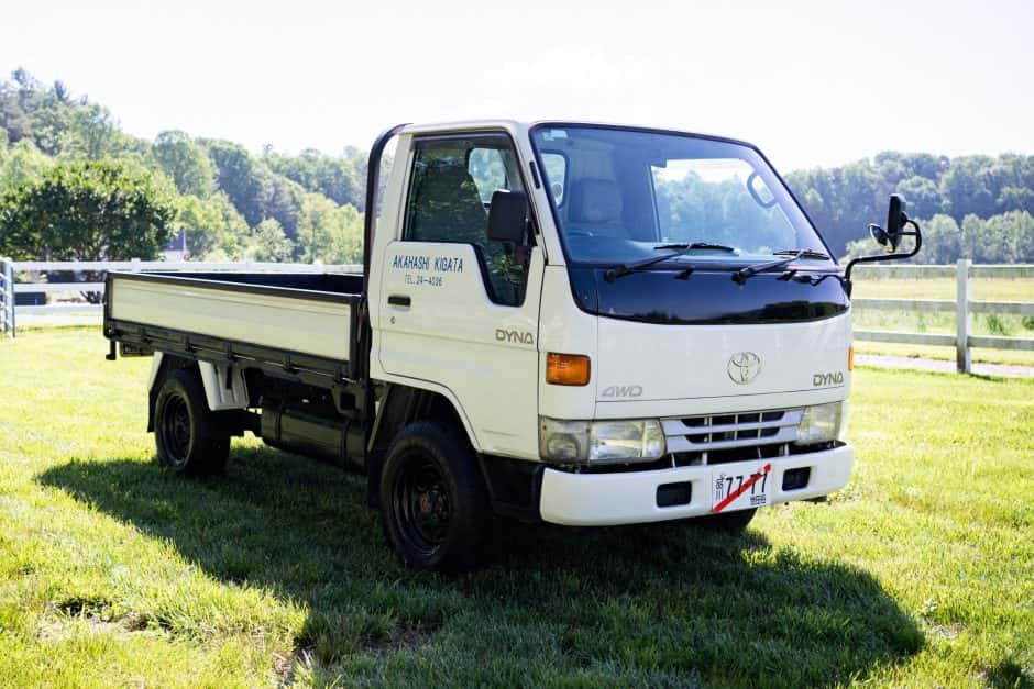 1999 Toyota Dyna sold for $15,500