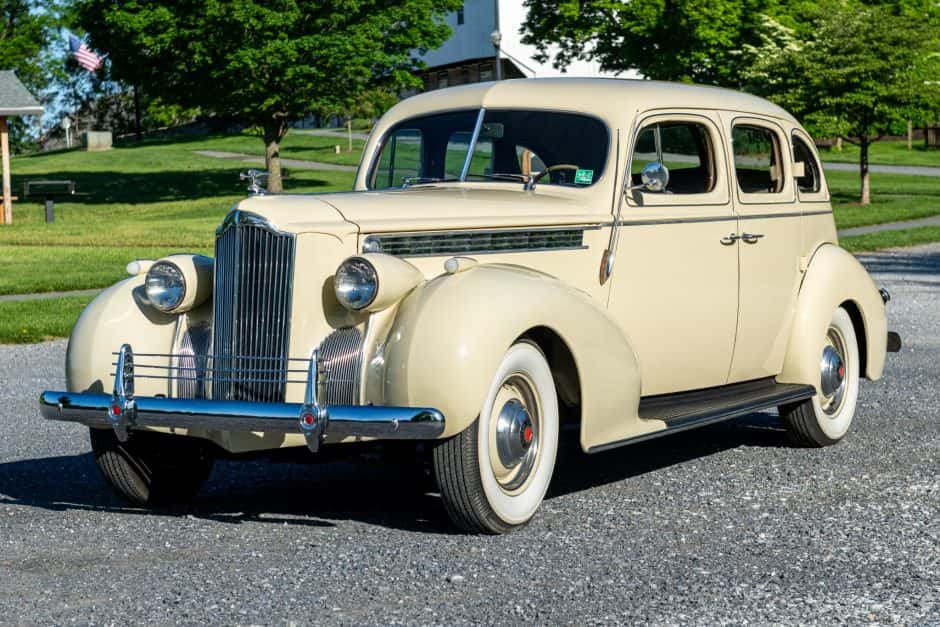 1940 Packard Eight sold for $16,000